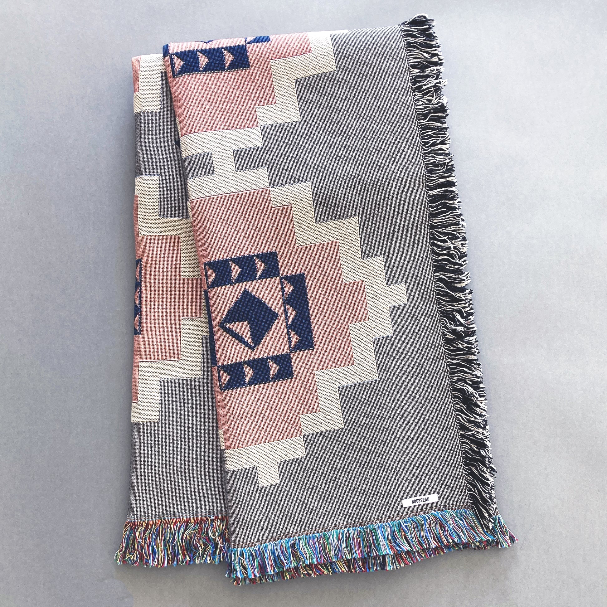 Gray and pink geometric throw blanket, cotton