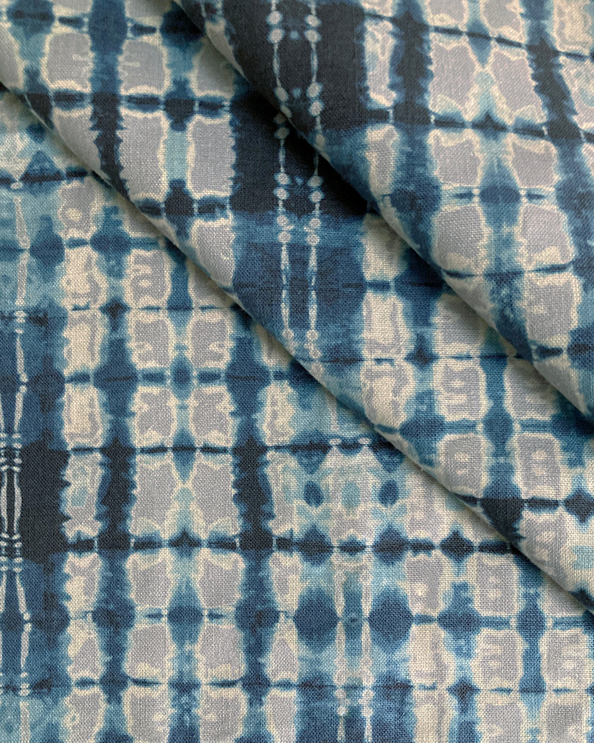 Ripple Fabric in Silver