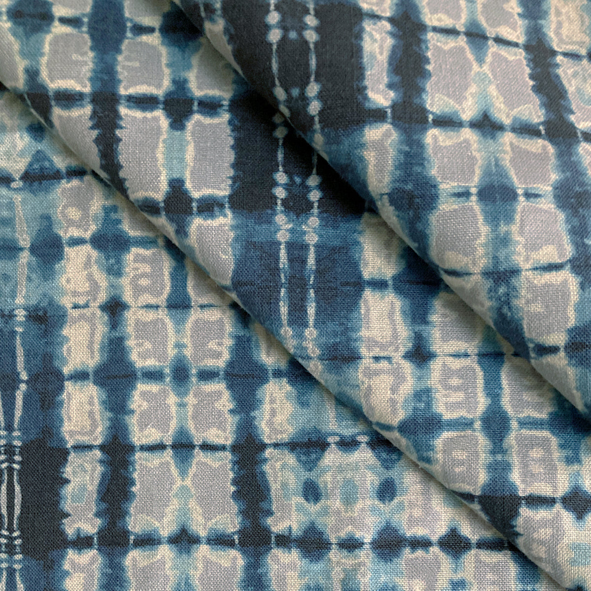 Ripple Fabric in Silver