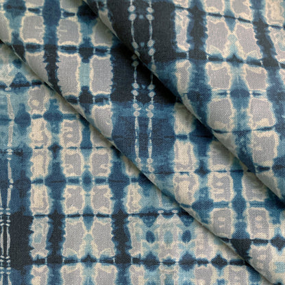 Ripple Fabric in Silver