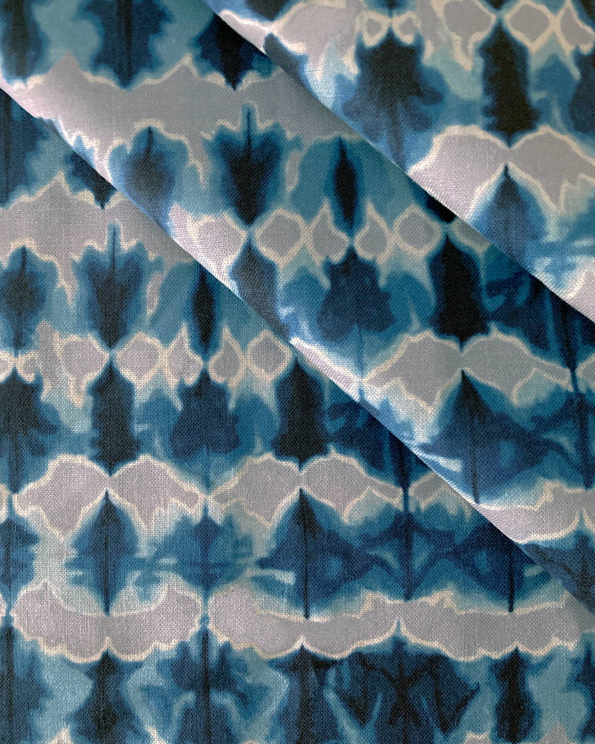 Wave Fabric in Silver