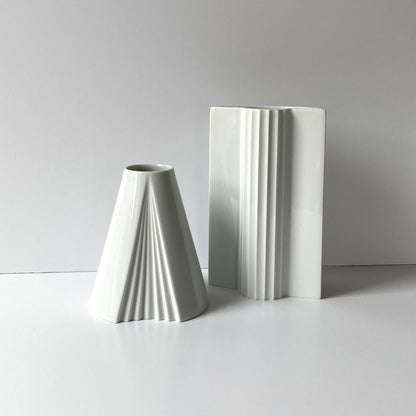Thomas Keramik, White Porcelain Rounded Linear Vase